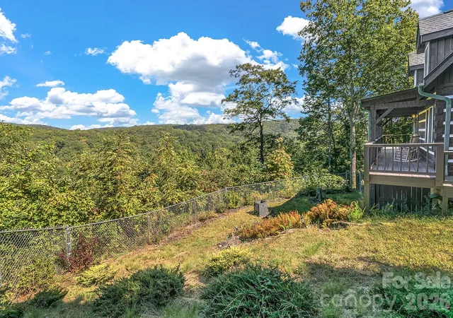 Photo 3 of Single family home for sale at 169 Laurel Crk Dr, Hendersonville, NC 28792 | MLS# 4431879 | Listing updated on 2026-10-08