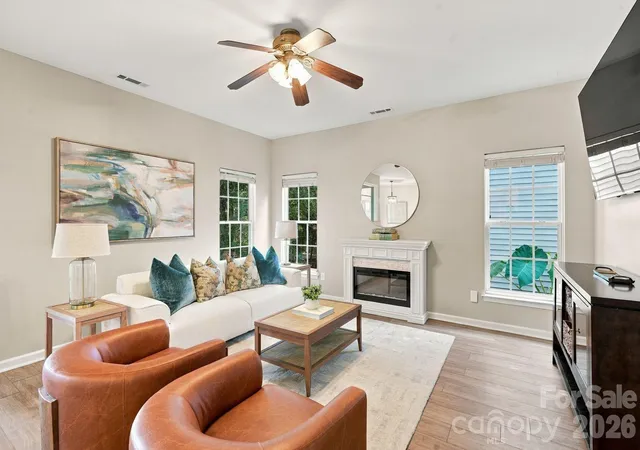 Photo 3 of Single family home for sale at 8712 Cool Meadow Dr, Huntersville, NC 28078 | MLS# 4431885 | Listing updated on 2026-10-25
