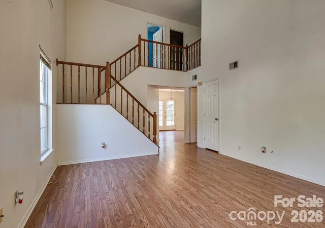 Photo 2 of Single family home for sale at 6844 Shiloh Ridge Ln, Charlotte, NC 28212 | MLS# 4431886 | Listing updated on 2026-10-09