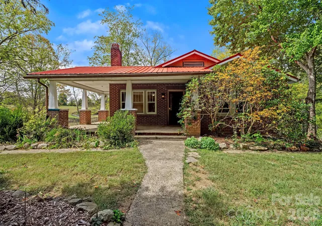 Photo 3 of Single family home for sale at 1305 Jenkins Valley Rd, Alexander, NC 28701 | MLS# 4431889 | Listing updated on 2026-10-08