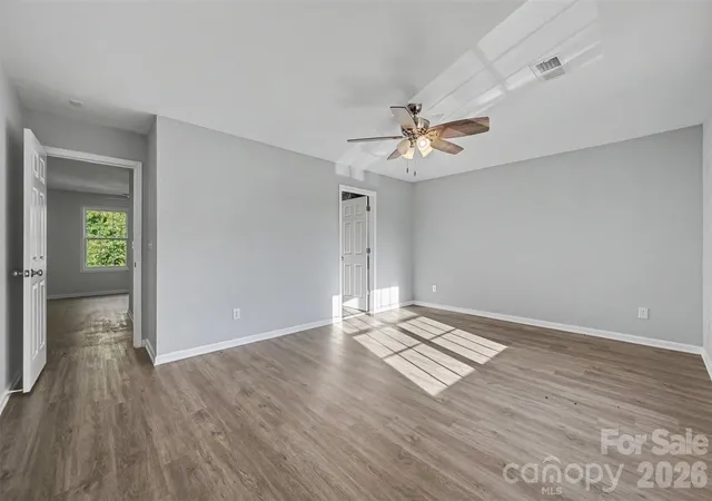 Photo 4 of Single family home for sale at 2920 Teton Dr, Gastonia, NC 28054 | MLS# 4431896 | Listing updated on 2026-10-07