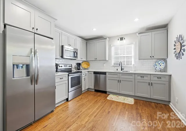 Photo 2 of Single family home for sale at 1721 Dallas Ave, Charlotte, NC 28205 | MLS# 4431897 | Listing updated on 2026-10-09