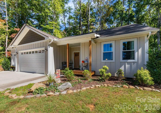 Photo 2 of Single family home for sale at 850 Mountain Hvn Dr, Mars Hill, NC 28754 | MLS# 4431900 | Listing updated on 2026-10-08