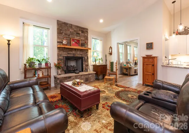 Photo 4 of Single family home for sale at 850 Mountain Hvn Dr, Mars Hill, NC 28754 | MLS# 4431900 | Listing updated on 2026-10-08