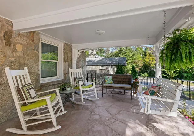 Photo 3 of Single family home for sale at 389 & 405 Courtland Blvd, Hendersonville, NC 28791 | MLS# 4431910 | Listing updated on 2026-10-09