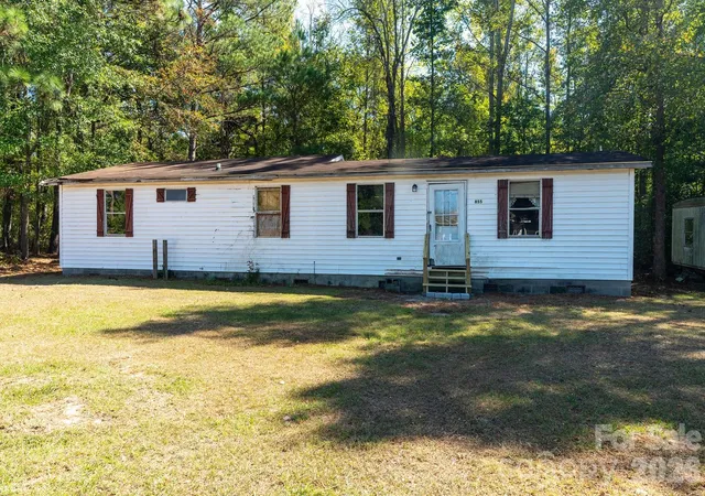 Photo 1 of Single family home for sale at 855 Hickory Grv Ballpark Rd, Bladenboro, NC 38320 | MLS# 4431915 | Listing updated on 2026-10-08