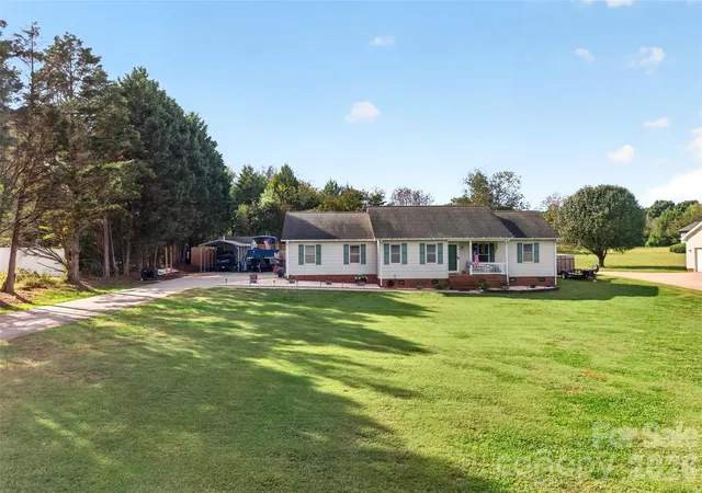 Single family home for sale at 135 Rumple Hl Dr, Statesville, NC 28677 | MLS# 4431920