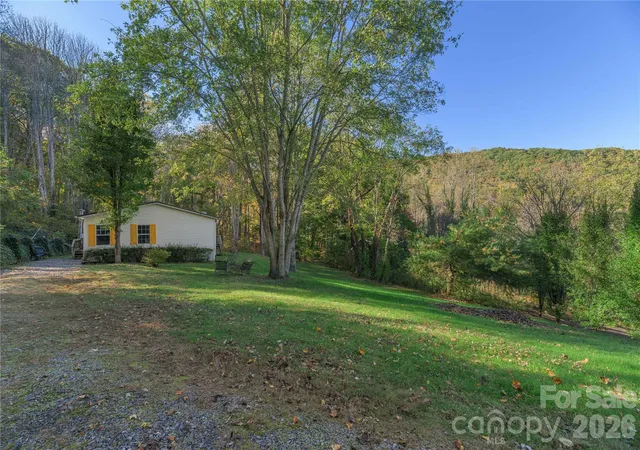 Photo 1 of Single family home for sale at 106 Nunnehi Trl, Waynesville, NC 28786 | MLS# 4431928 | Listing updated on 2026-10-27