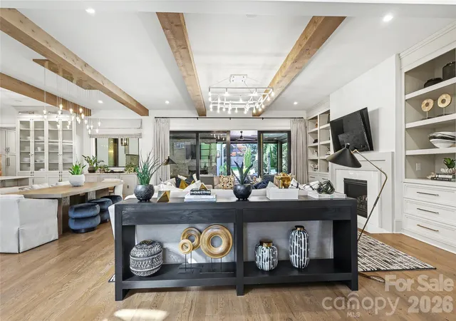 Photo 3 of Single family home for sale at 1218 Townes Rd, Charlotte, NC 28209 | MLS# 4431934 | Listing updated on 2026-10-12