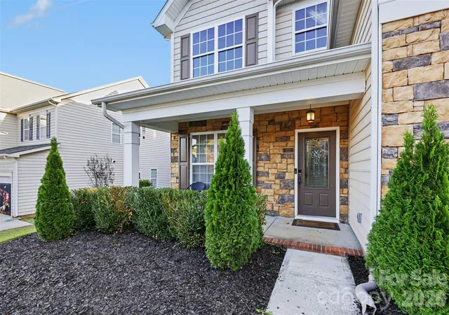 Photo 1 of Single family home for sale at 1333 Secret Path Dr, Fort Mill, SC 29708 | MLS# 4431940 | Listing updated on 2026-10-27