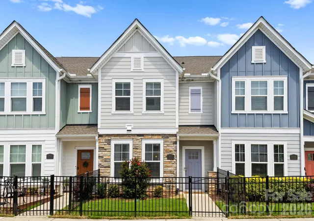 Photo 1 of Townhouse for sale at 5012 Calvine Ml Way, Charlotte, NC 28205 | MLS# 4431941 | Listing updated on 2026-10-07