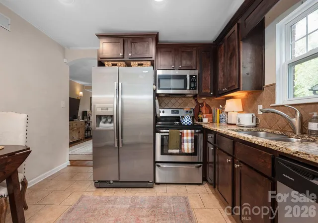 Photo 1 of Single family home for sale at 4805 Murrayhill Rd, Charlotte, NC 28209 | MLS# 4431947 | Listing updated on 2026-10-09