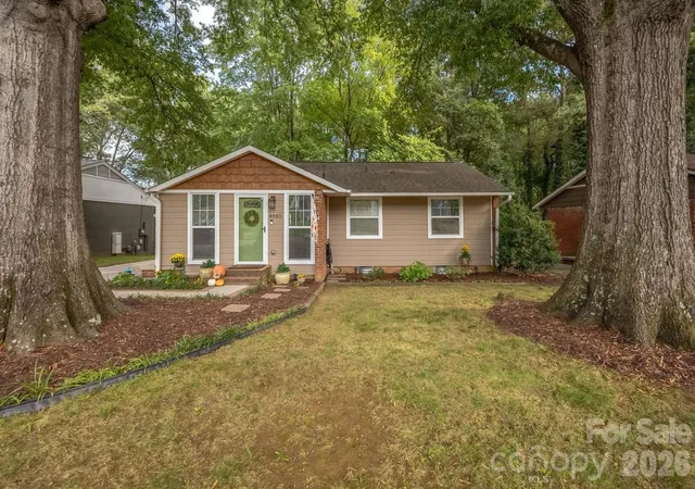 Photo 4 of Single family home for sale at 4805 Murrayhill Rd, Charlotte, NC 28209 | MLS# 4431947 | Listing updated on 2026-10-09