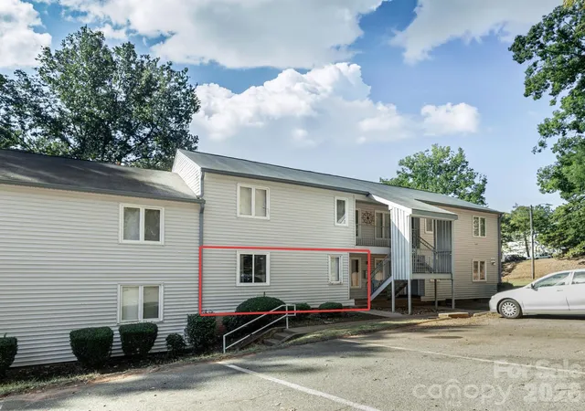 Photo 1 of Condo for sale at 2010 Countrymens Ct #67, Charlotte, NC 28210 | MLS# 4431964 | Listing updated on 2026-10-09