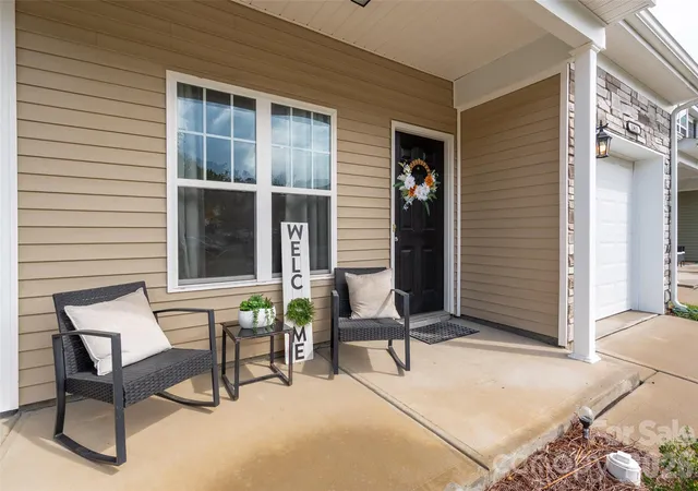 Photo 3 of Townhouse for sale at 13611 Browhill Ln, Charlotte, NC 28278 | MLS# 4431970 | Listing updated on 2026-10-07
