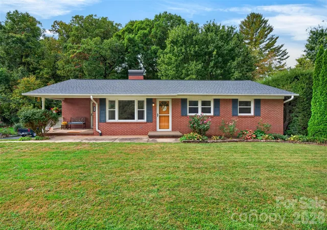 Photo 2 of Single family home for sale at 230 Rhoda St, Canton, NC 28716 | MLS# 4431975 | Listing updated on 2026-10-15