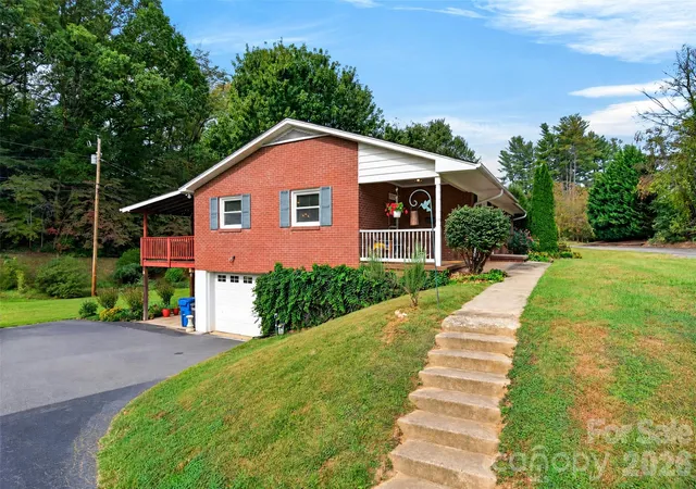 Photo 4 of Single family home for sale at 230 Rhoda St, Canton, NC 28716 | MLS# 4431975 | Listing updated on 2026-10-15