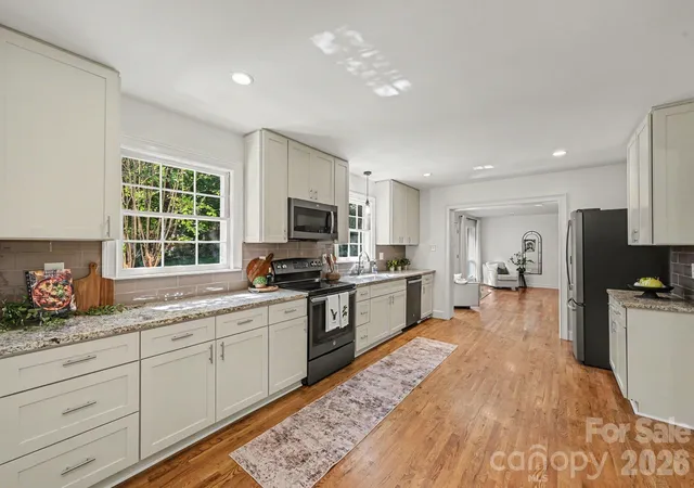 Photo 3 of Single family home for sale at 2271 Ferncliff Rd, Rock Hill, SC 29732 | MLS# 4431978 | Listing updated on 2026-10-09