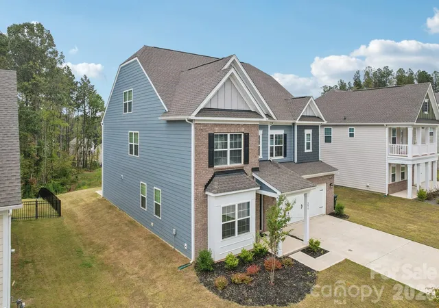 Photo 2 of Single family home for sale at 299 Hamptons Cvs Rd, Troutman, NC 28166 | MLS# 4431979 | Listing updated on 2026-10-07
