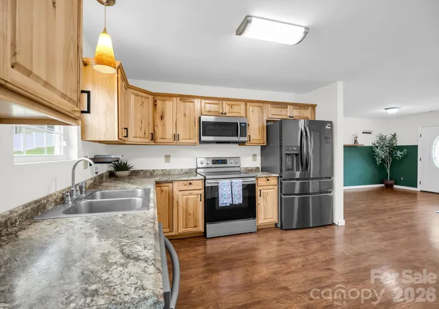 Photo 3 of Single family home for sale at 40 Eddie Dr, Old Fort, NC 28762 | MLS# 4431984 | Listing updated on 2026-10-10