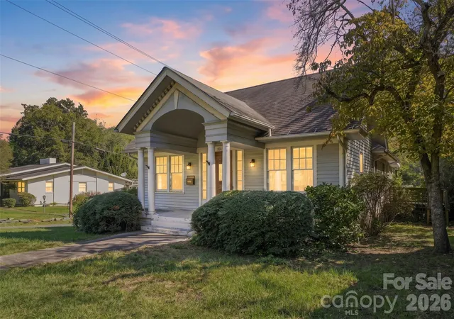 Photo 1 of Single family home for sale at 701 S Hayne St, Monroe, NC 28112 | MLS# 4431991 | Listing updated on 2026-10-16