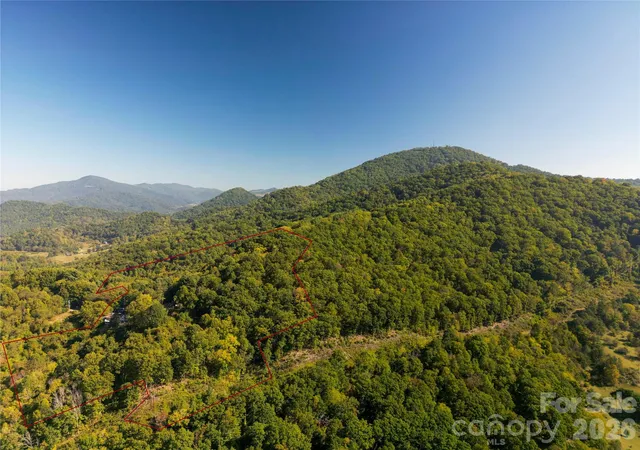 Photo 3 of Single family home for sale at 989 Brigadoon Dr, Clyde, NC 28721 | MLS# 4431992 | Listing updated on 2026-10-09