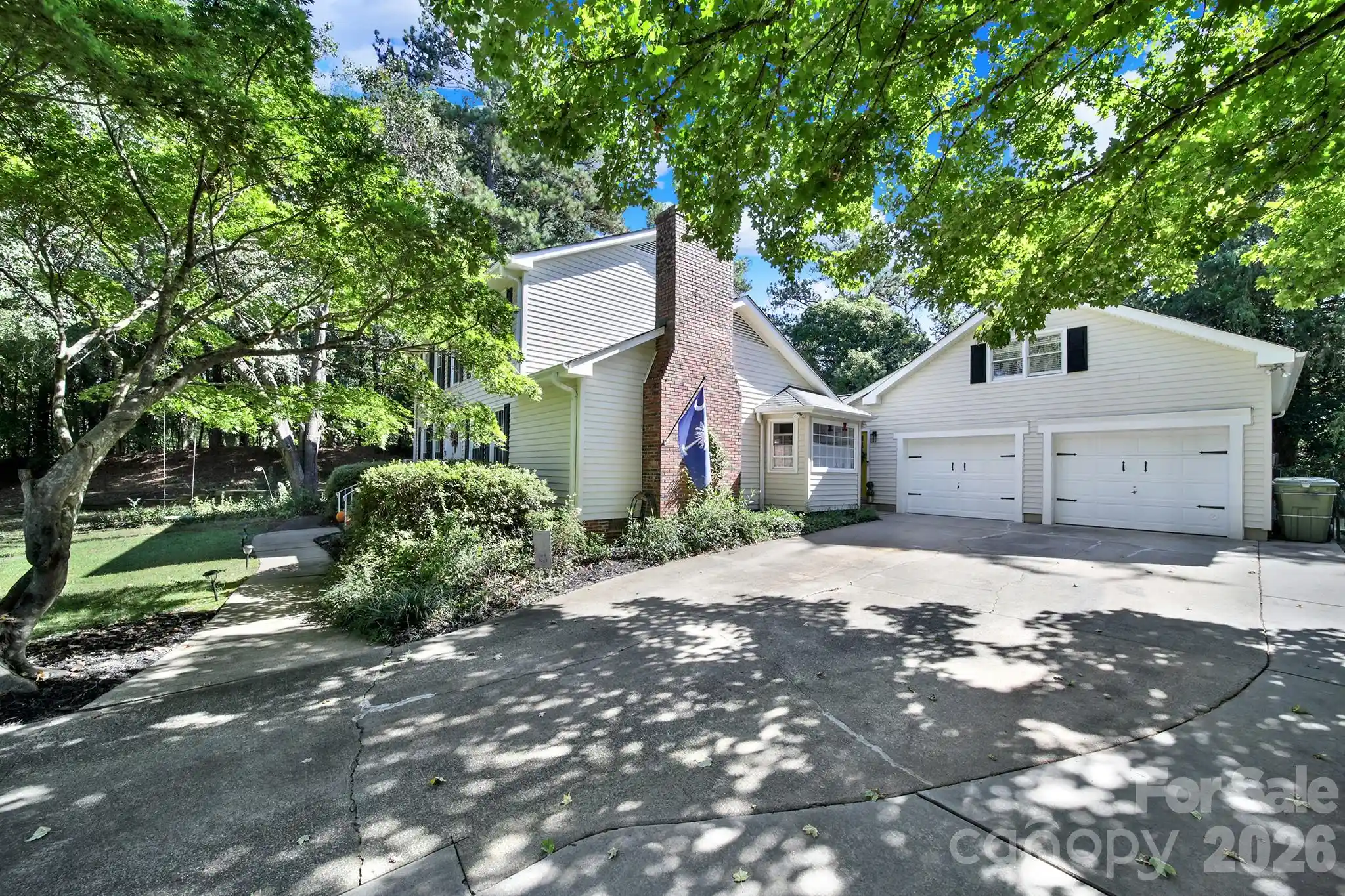 Photo 3 of Single family home for sale at 1219 Honeybee Trl, Fort Mill, SC 29715 | MLS# 4432004 | Listing updated on 2026-10-09