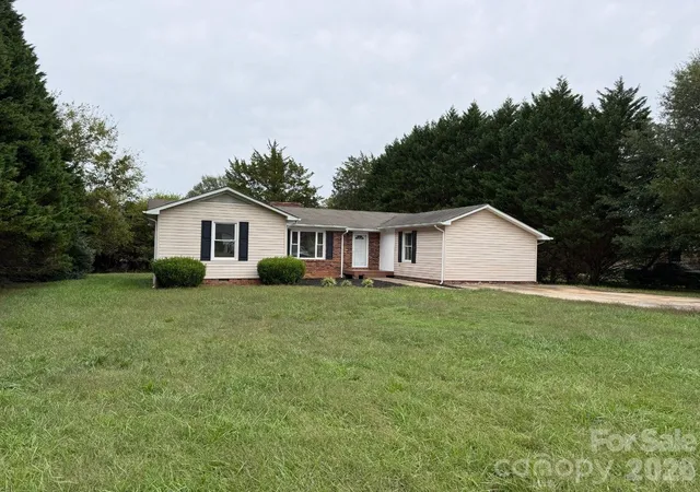 Photo 1 of Single family home for sale at 2534 Teague St, Lincolnton, NC 28092 | MLS# 4432012 | Listing updated on 2026-10-16