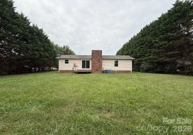 Photo 4 of Single family home for sale at 2534 Teague St, Lincolnton, NC 28092 | MLS# 4432012 | Listing updated on 2026-10-16
