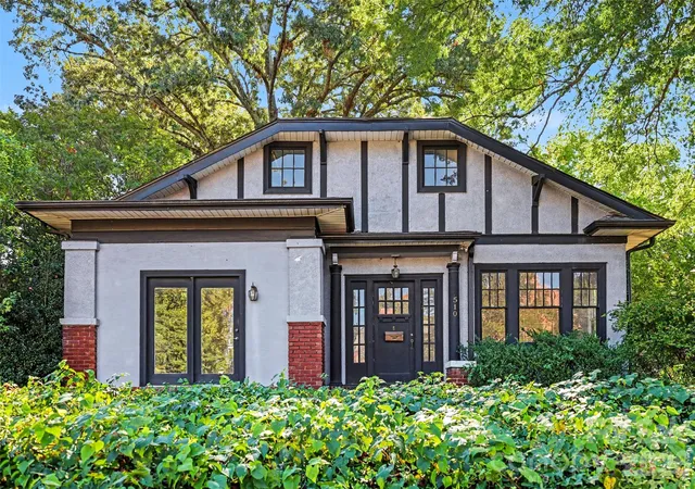 Photo 1 of Single family home for sale at 510 Hawthorne Ln, Charlotte, NC 28204 | MLS# 4432026 | Listing updated on 2026-10-26