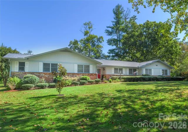 Photo 1 of Single family home for sale at 791 Crooked Crk Rd, Hendersonville, NC 28739 | MLS# 4432032 | Listing updated on 2026-10-16