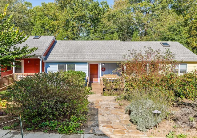 Photo 2 of Townhouse for sale at 43 Vermont Ct #A3, Asheville, NC 28806 | MLS# 4432036 | Listing updated on 2026-10-08