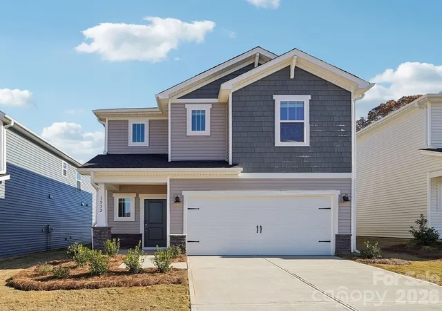 Photo 1 of Single family home for sale at 2642 Celestial Dr, Newton, NC 28658 | MLS# 4432039 | Listing updated on 2026-10-07
