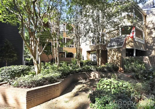 Photo 3 of Condo for sale at 413 W 8th Street #B, Charlotte, NC 28202 | MLS# 4432040 | Listing updated on 2026-10-13