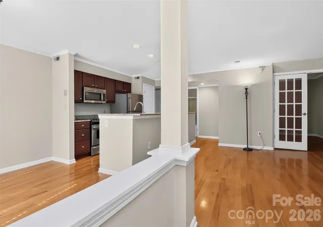 Listing Photo 4 - Condo for sale in building located at 413 W 8Th St, Charlotte, NC 28202 - Unit #B