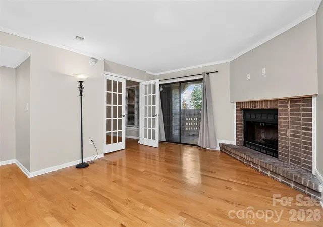 Listing Photo 5 - Condo for sale in building located at 413 W 8Th St, Charlotte, NC 28202 - Unit #B