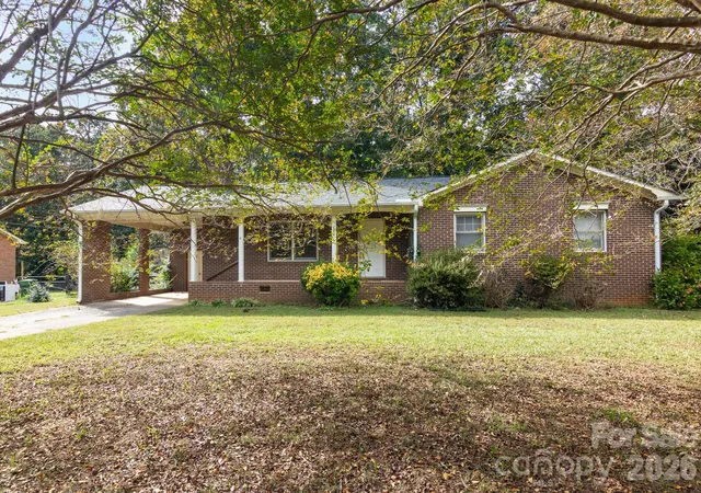 Photo 1 of Single family home for sale at 220 Bradford Dr, Salisbury, NC 28146 | MLS# 4432042 | Listing updated on 2026-10-09