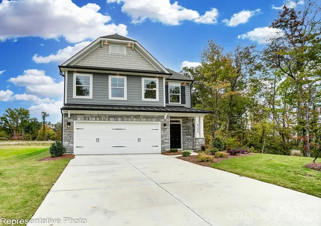 Photo 3 of Single family home for sale at 13139 Foxberry Rd, Charlotte, NC 28213 | MLS# 4432052 | Listing updated on 2026-10-08
