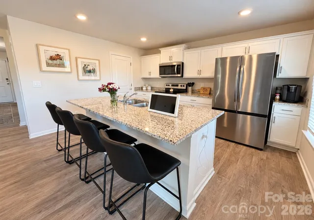 Photo 3 of Single family home for sale at 722 Hickory Point Dr, Lexington, NC 27292 | MLS# 4432065 | Listing updated on 2026-10-10