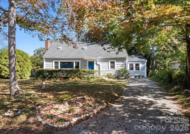Single family home for sale at 119 Briarwood Ln, Hendersonville, NC 28791 | MLS# 4432067
