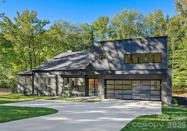 Photo 2 of Single family home for sale at 5401 Lancelot Dr, Charlotte, NC 28270 | MLS# 4432070 | Listing updated on 2026-10-29