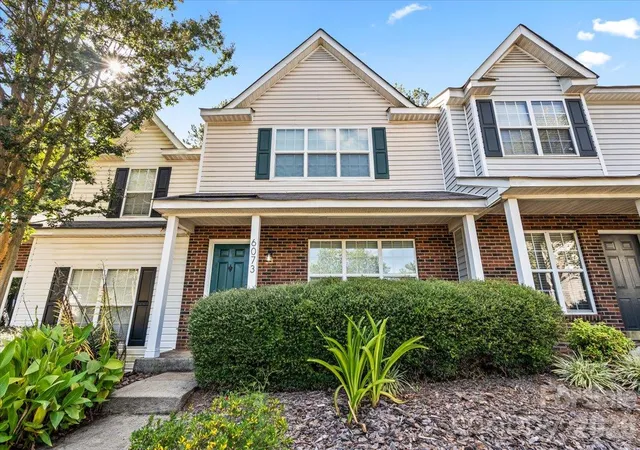 Photo 1 of Single family home for sale at 6073 Cougar Ln, Charlotte, NC 28269 | MLS# 4432079 | Listing updated on 2026-10-10