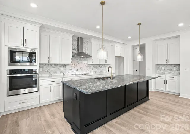 Photo 3 of Single family home for sale at 3186 Timber Run Ln, Maiden, NC 28650 | MLS# 4432086 | Listing updated on 2026-10-24