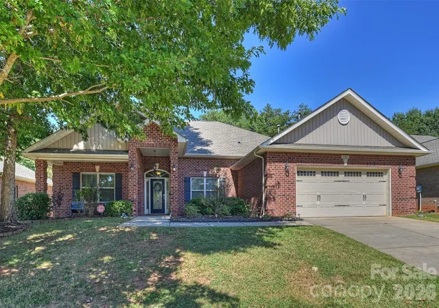 Photo 1 of Single family home for sale at 12411 Pine Ter Ct, Charlotte, NC 28273 | MLS# 4432087 | Listing updated on 2026-10-11