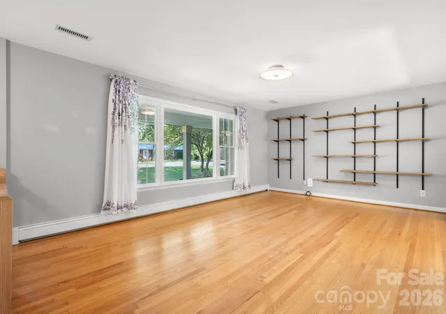 Photo 3 of Single family home for sale at 267 25th Avenue Nw, Hickory, NC 28601 | MLS# 4432088 | Listing updated on 2026-10-07