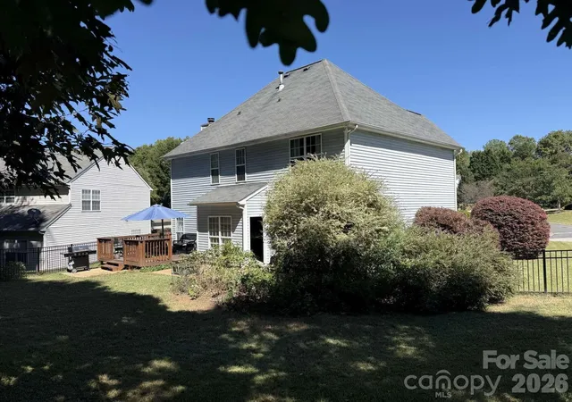 Photo 3 of Single family home for sale at 715 W Cheval Dr, Fort Mill, SC 29708 | MLS# 4432095 | Listing updated on 2026-10-10