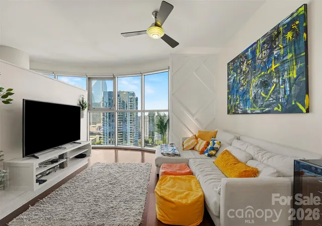 Photo 3 of Condo for sale at 333 W Trade St #1810, Charlotte, NC 28202 | MLS# 4432101 | Listing updated on 2026-10-20