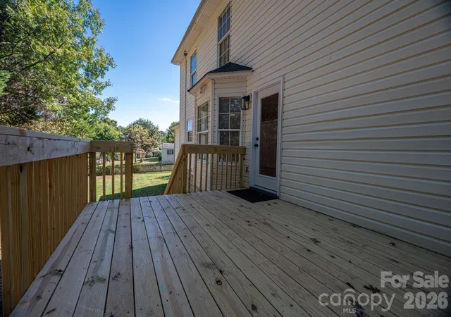 Photo 3 of Single family home for sale at 2730 24th Street Ct NE, Hickory, NC 28601 | MLS# 4432109 | Listing updated on 2026-10-08