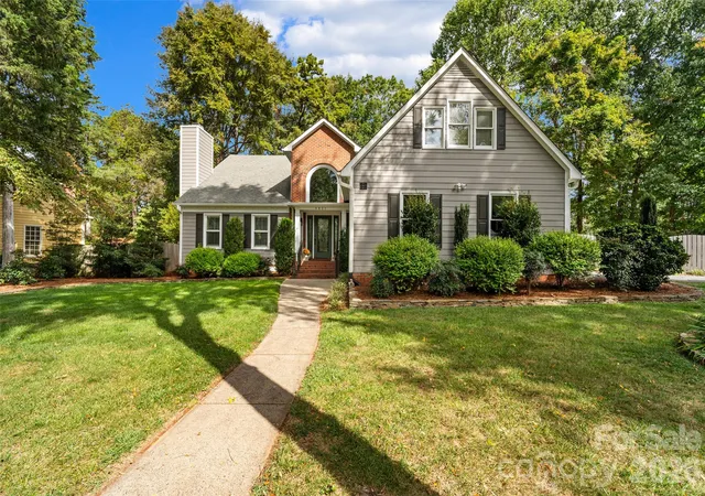 Photo 2 of Single family home for sale at 9831 Spring Harvest Dr, Mint Hill, NC 28227 | MLS# 4432113 | Listing updated on 2026-10-10