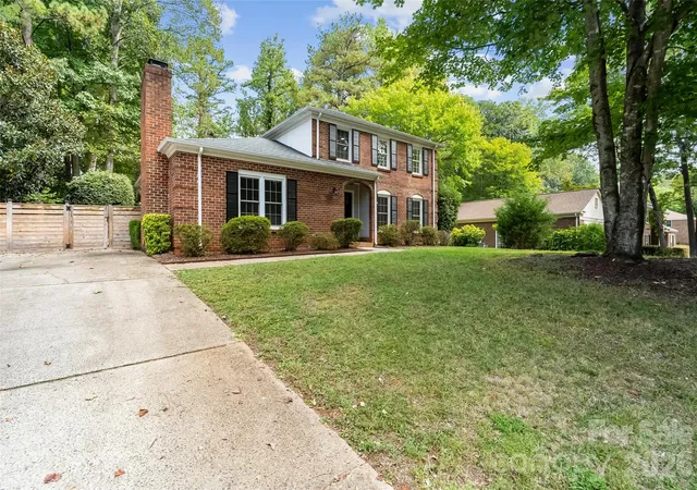 Photo 3 of Single family home for sale at 9151 Hinson Dr, Matthews, NC 28105 | MLS# 4432115 | Listing updated on 2026-10-10